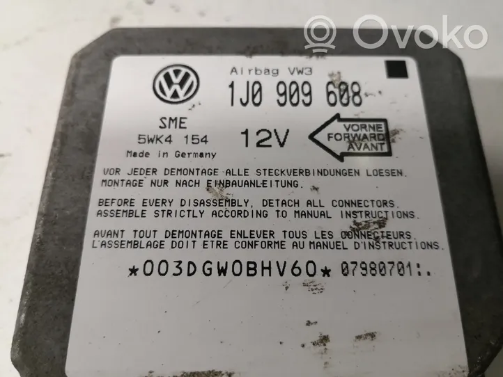 Volkswagen New Beetle Oro pagalvių valdymo blokas 1J0909608