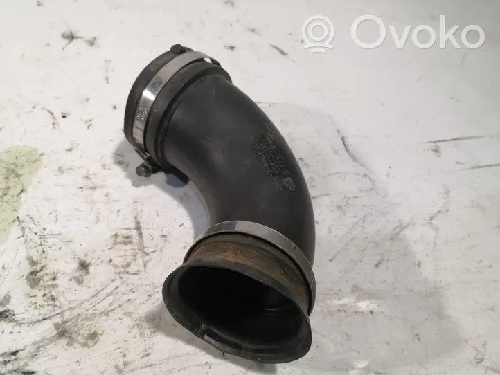 Opel Astra H Tube d'admission d'air 24437915