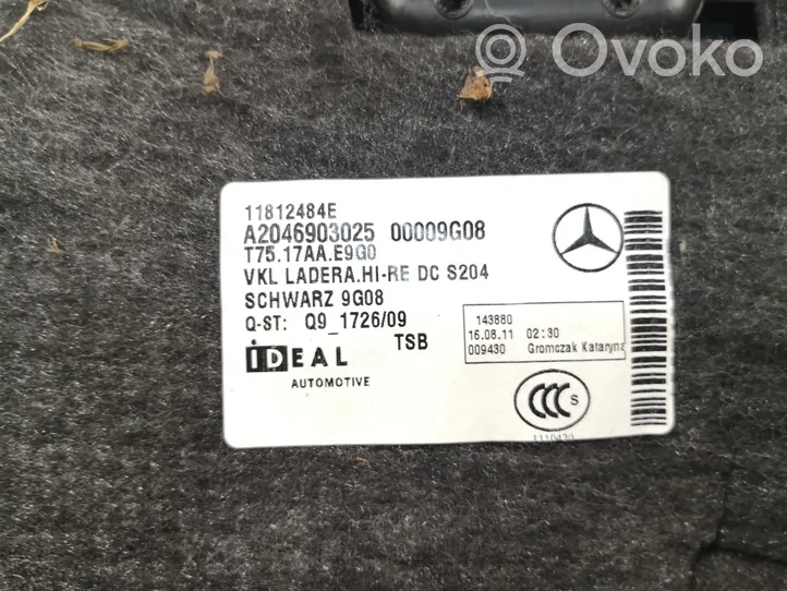 Mercedes-Benz C W204 Boczek / Tapicerka / bagażnika A2046903025