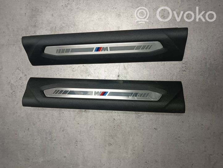 BMW 2 F44 Priekinio slenksčio apdaila (vidinė) 7489947