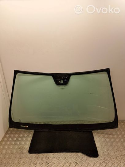 Mercedes-Benz C W204 Front windscreen/windshield window A2046705101