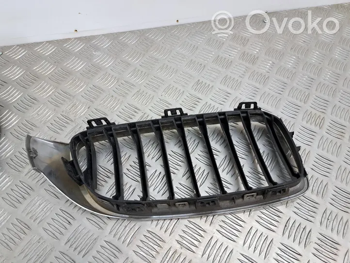 BMW 4 F32 F33 Griglia superiore del radiatore paraurti anteriore 7294814