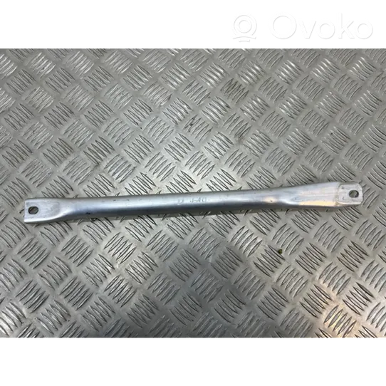 BMW 5 F10 F11 Kita variklio skyriaus detalė 718031605