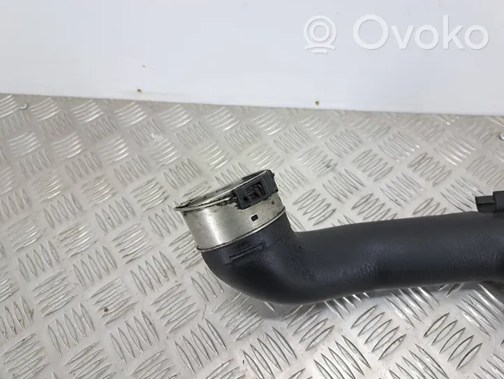 BMW 5 F10 F11 Tube d'admission de tuyau de refroidisseur intermédiaire 7582314