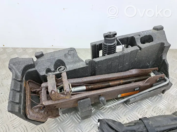 Audi Q5 SQ5 Įrankių komplektas 