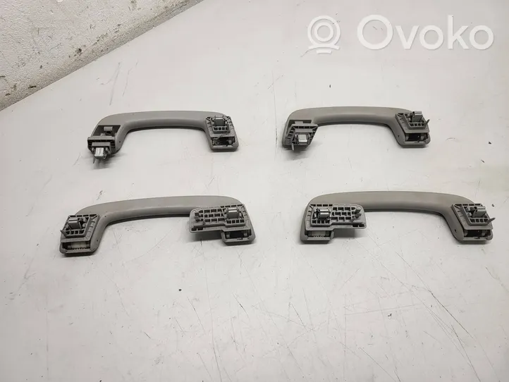 BMW 3 F30 F35 F31 Un set di maniglie per il soffitto 