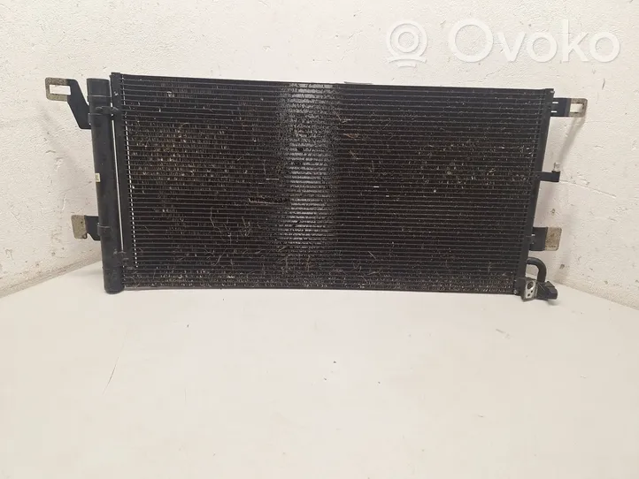 Audi A4 S4 B9 Oro kondicionieriaus radiatorius aušinimo 8W0816411H