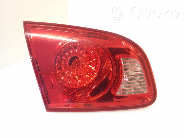 Hyundai Santa Fe Lampy tylnej klapy bagażnika 924052B000