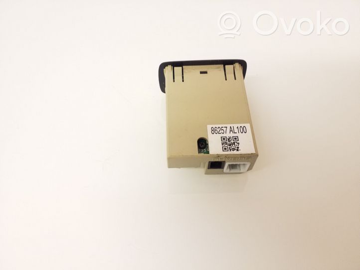 Subaru Outback (BS) Connettore plug in USB 86257AL100