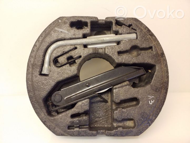 Audi A3 S3 8L Supporto di montaggio ruota di scorta 1K0012115F