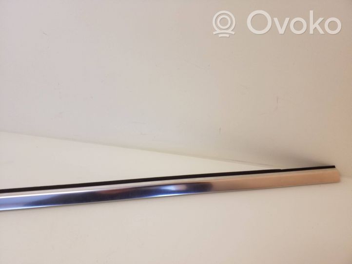 Mercedes-Benz B W246 W242 Rivestimento modanatura del vetro della portiera posteriore A2467350282