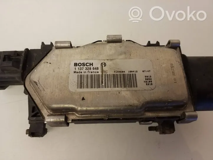 Mercedes-Benz B W246 W242 Relé del ventilador del refrigerador 1137328648