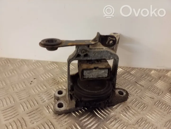 Opel Vivaro Engine mount bracket 165385971R