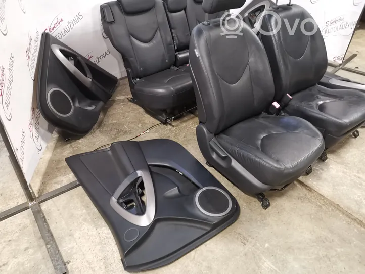 Toyota RAV 4 (XA30) Juego interior 