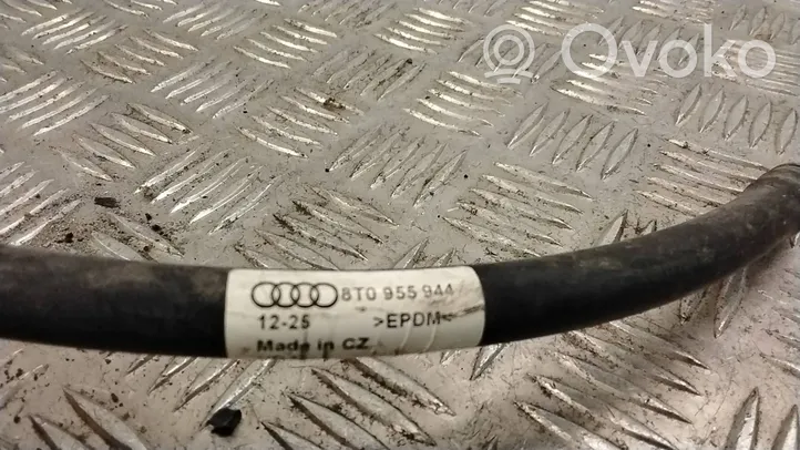 Audi A4 S4 B8 8K Lukturu mazgāšanas šķidruma trubiņa (-as) 8T0955944