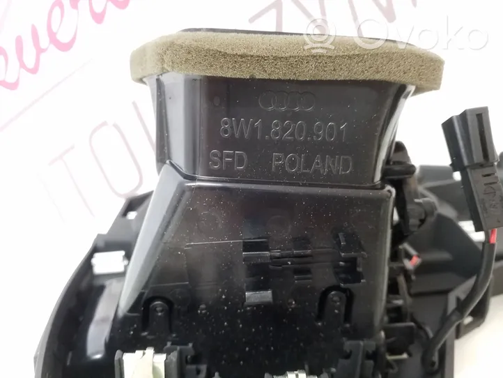 Audi A4 S4 B9 Boczna kratka nawiewu deski rozdzielczej 8W1820901