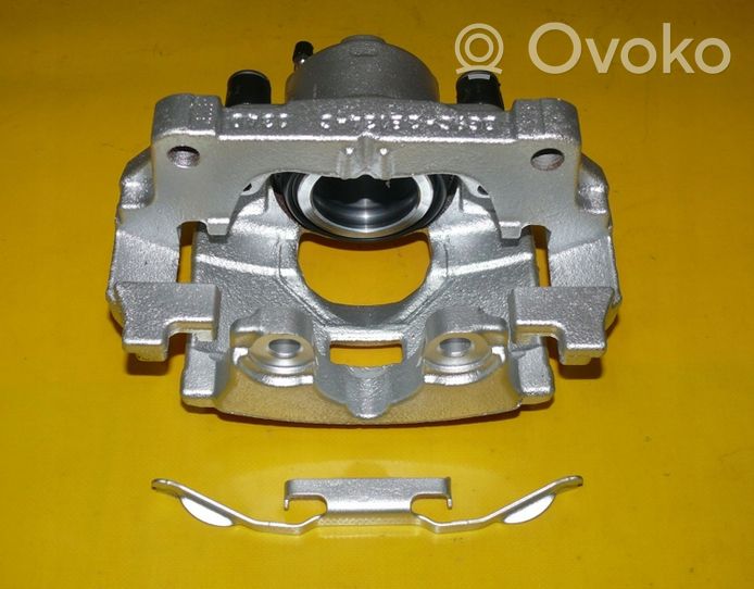 Ford Fusion II Pinza del freno anteriore DG9C2B302AB