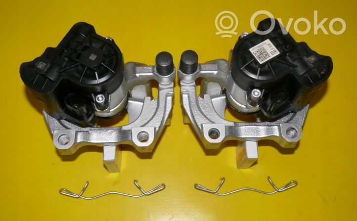 Volkswagen Touran III Set dischi freno e pinze 5Q0615405BC