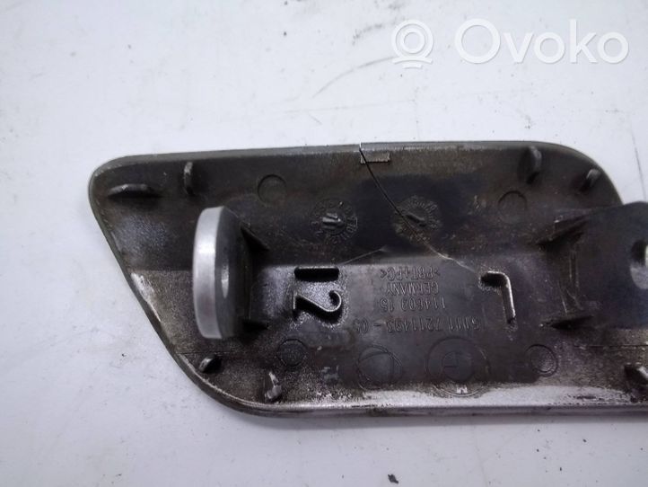 BMW 6 F12 F13 Zaślepka spryskiwacza lampy przedniej 51117211493