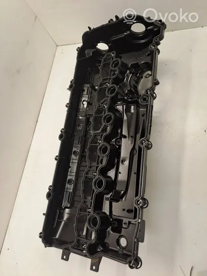 BMW X7 G07 Rocker cam cover 8680024