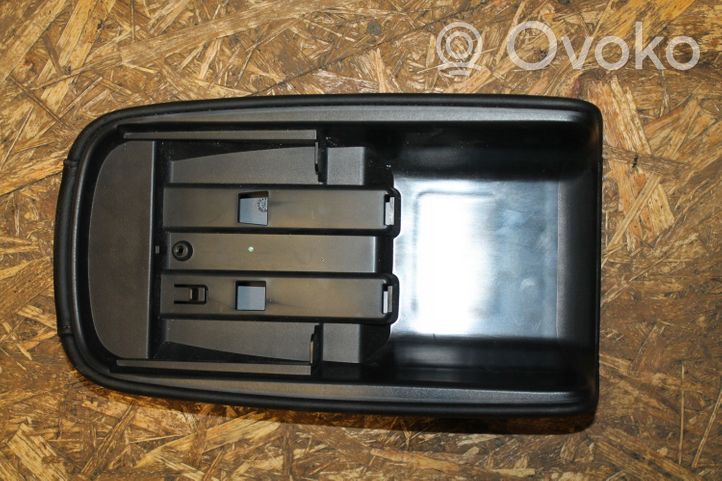 Volvo V40 Cross country Armrest 