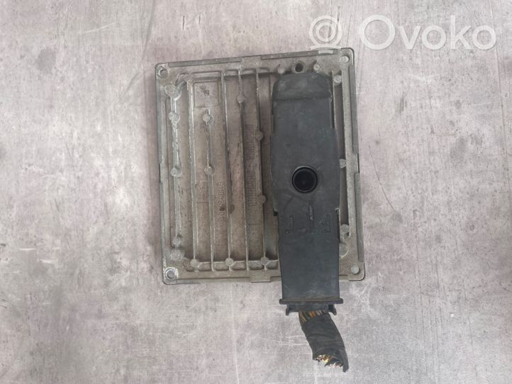 Ford Fusion Relay mounting block 6S6112A650GD