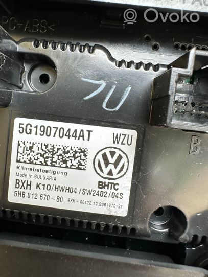 Volkswagen T-Roc Panel klimatyzacji 2GA863097