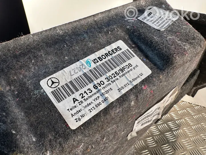 Mercedes-Benz E W213 Tavaratilan sivuverhoilu A2136903025