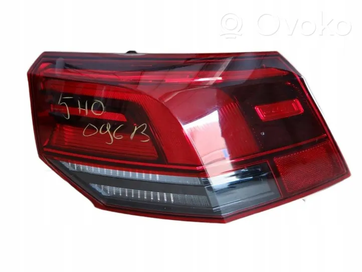 Volkswagen Golf VIII Luci posteriori 5H0945096B