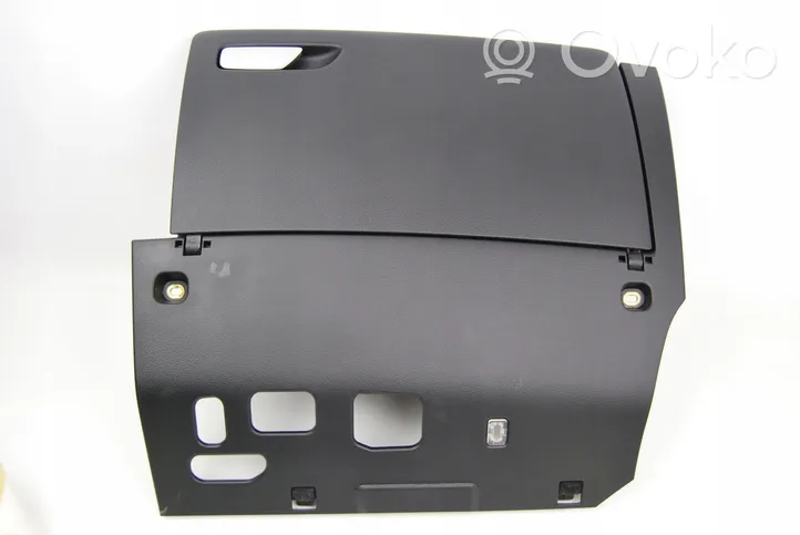 Audi Q3 8U Glove box set 8U1857035