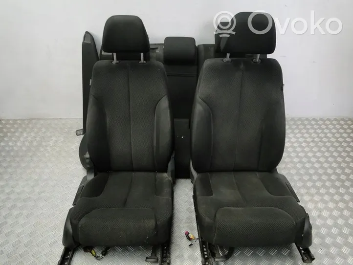 Volkswagen PASSAT B6 Sėdynių komplektas 3C06189161