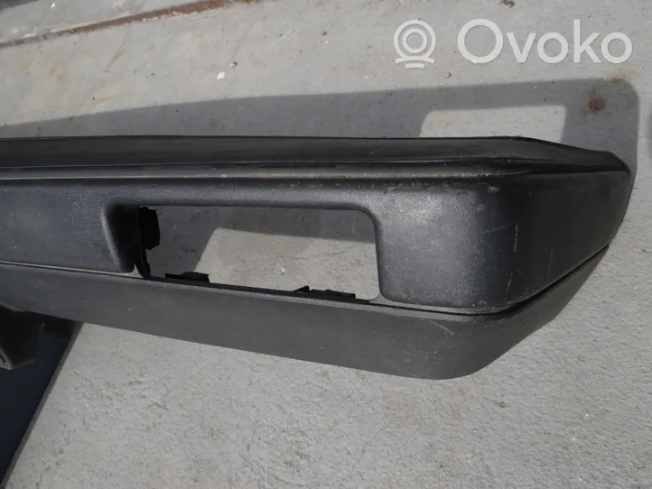 Volkswagen Polo I 86 Paraurti anteriore 861807221F