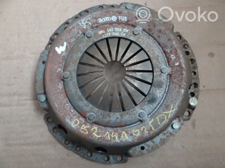 Volkswagen Golf II Clutch pressure plate 052141025DX