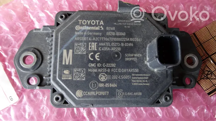 Toyota Yaris XP210 Distronic-anturi, tutka 88210-0D040