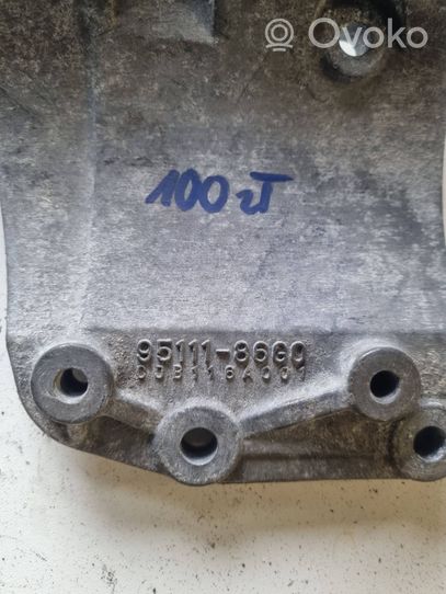 Subaru Justy Boucle de ceinture de sécurité arrière 95111-86G0