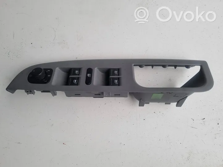 Volkswagen Golf V Support bouton lève vitre porte avant 1K4868049C