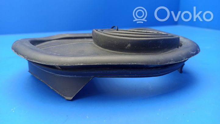 Mercedes-Benz C W204 Tappo cornice del serbatoio A0009982201