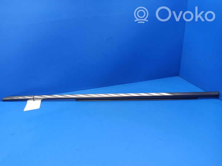 Mercedes-Benz E W211 Rivestimento modanatura del vetro della portiera posteriore A2117350565