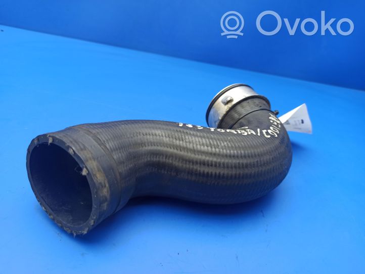 Mercedes-Benz ML W163 Manguera/tubo del intercooler A1635016082