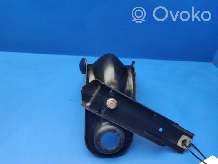 Mercedes-Benz SLK R171 Radiator mount bracket R171