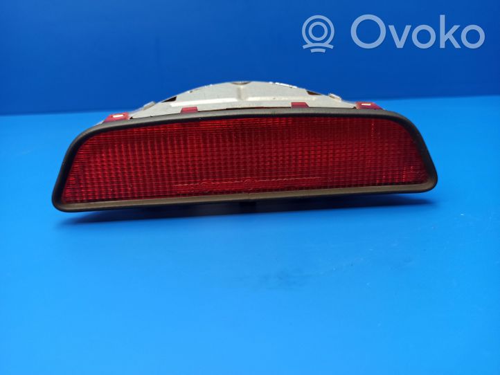 Mercedes-Benz E W210 Luce d’arresto centrale/supplementare 2108200456