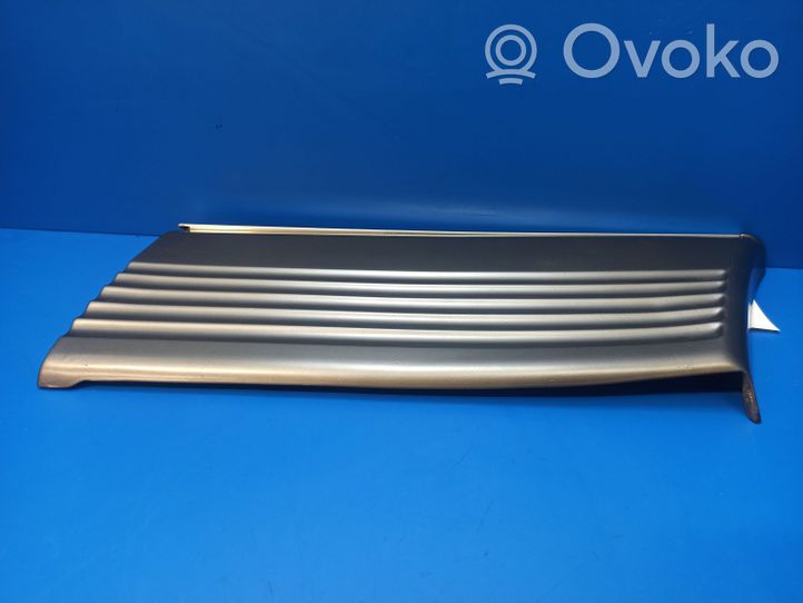 Mercedes-Benz 380 560SEC C126 Rivestimento modanatura parafango posteriore 1266901340