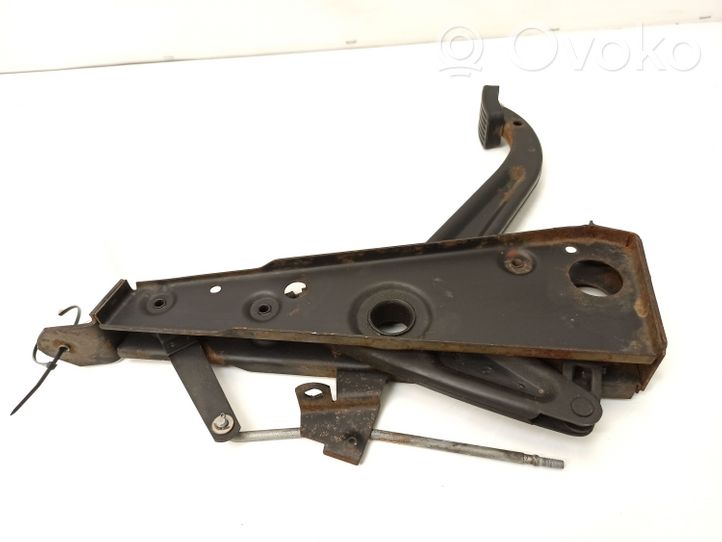 Mercedes-Benz 250 280 C CE W114 Handbrake/parking brake lever assembly 840257