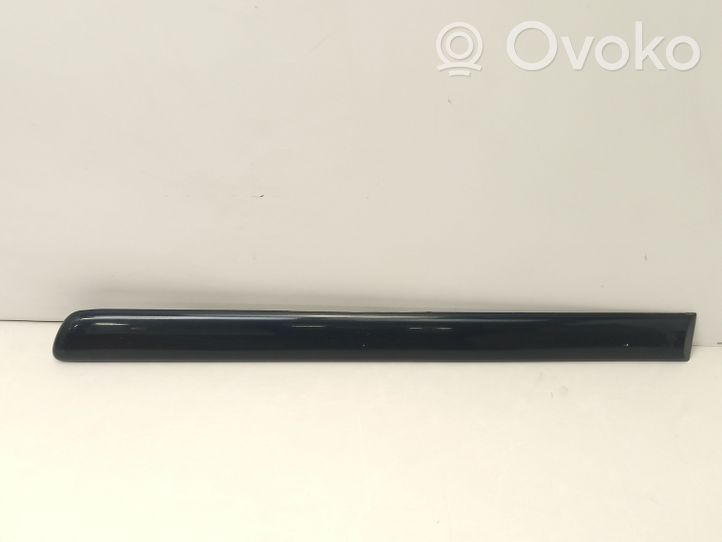 Mercedes-Benz ML W163 Moulure de porte arrière 1636900362