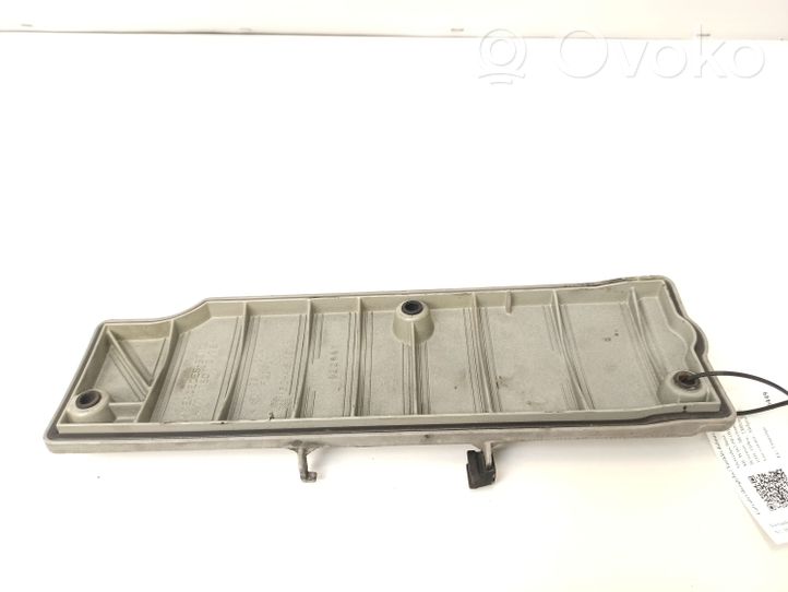 Mercedes-Benz ML W163 Copertura per bilanciere albero a camme A1111501375