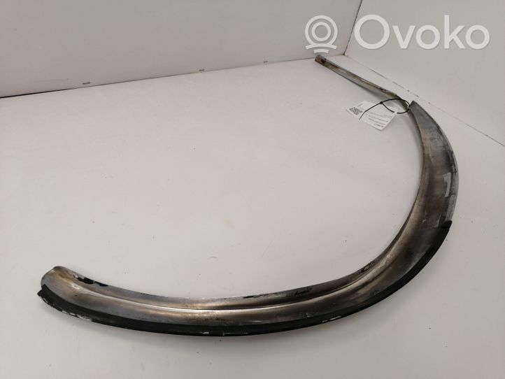 Mercedes-Benz S W116 Rivestimento passaruota anteriore 