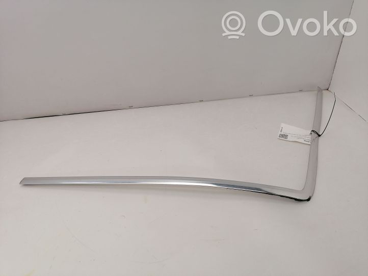 Mercedes-Benz S W116 Rivestimento parabrezza 