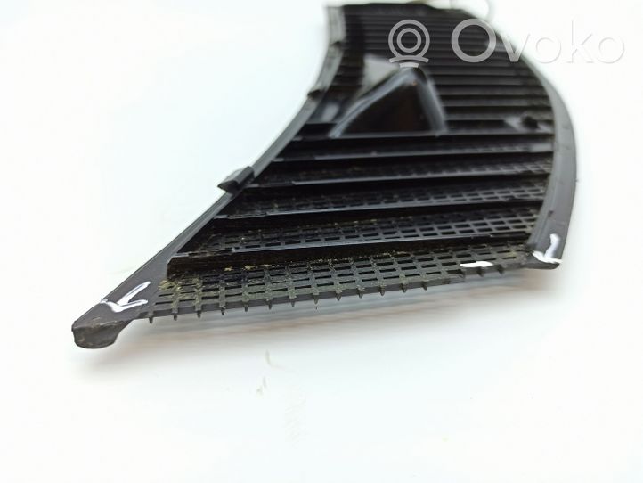 Mercedes-Benz E W123 Rivestimento del tergicristallo 1238360165