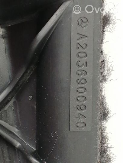 Mercedes-Benz C W203 Muu vararenkaan verhoilun elementti A2036900940