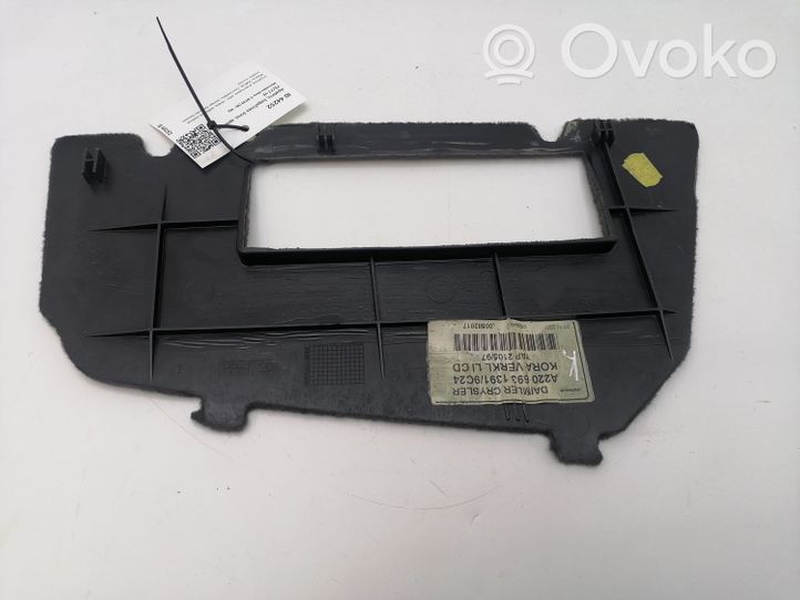 Mercedes-Benz S W220 Rivestimento pannello inferiore del bagagliaio/baule A2206931391